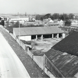 Les bâtiments agricoles le long  de la rue Thorez 1975, ©Trappes